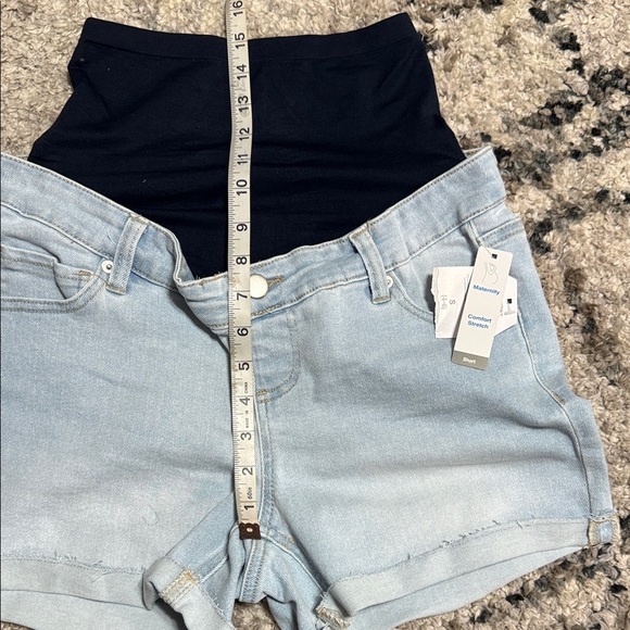 Small(4-6) Time and Tru Light Blue Jean Maternity Shorts - Picture 6 of 11